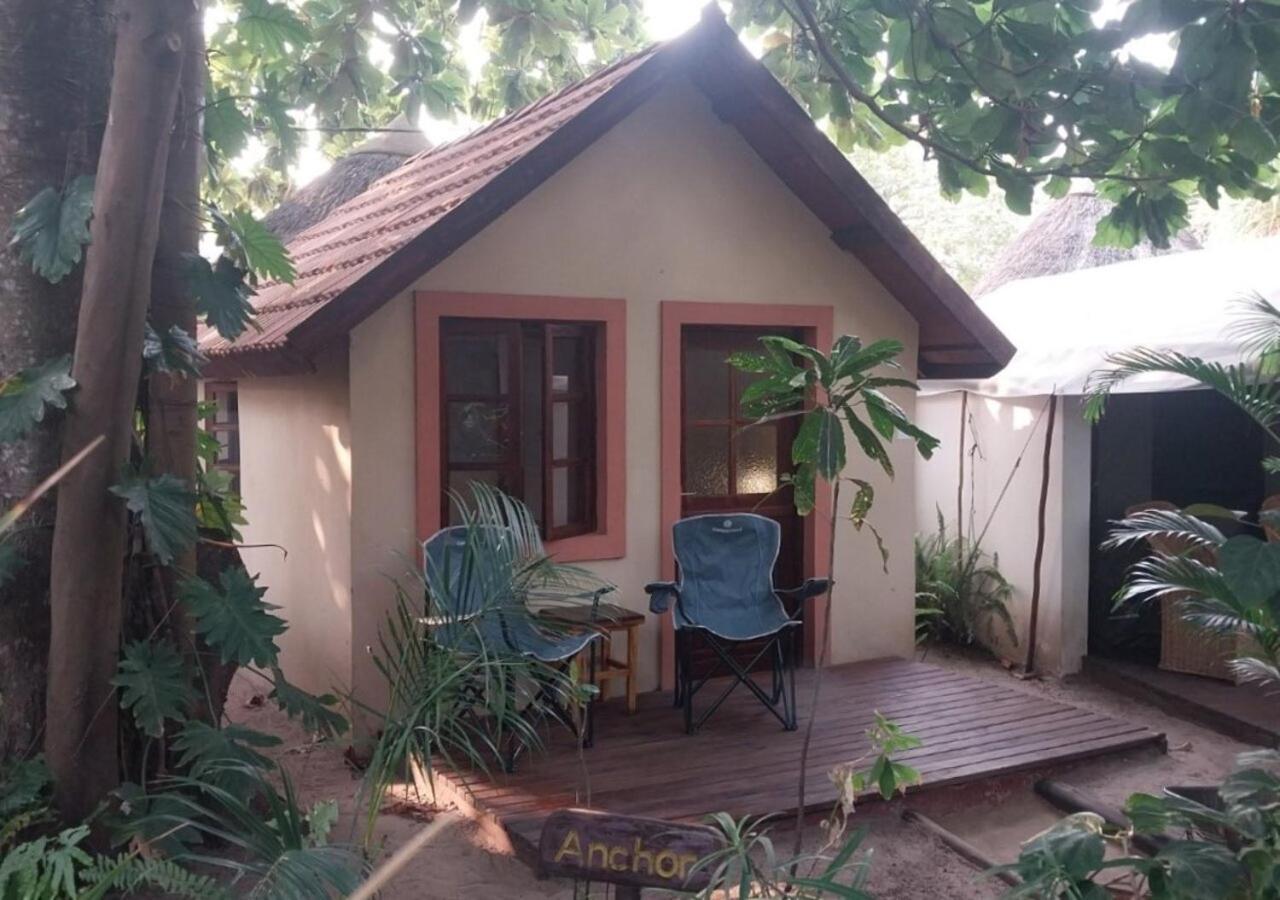 Devocean Eco Adventure Lodge Ponta do Ouro Buitenkant foto